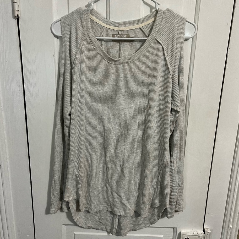 Nation LTD Cold Shoulder Long Sleeve Top Gray Medium Q2